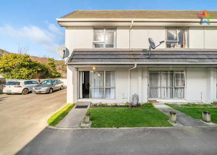  at 4D Flock Grove, Fairfield, Lower Hutt