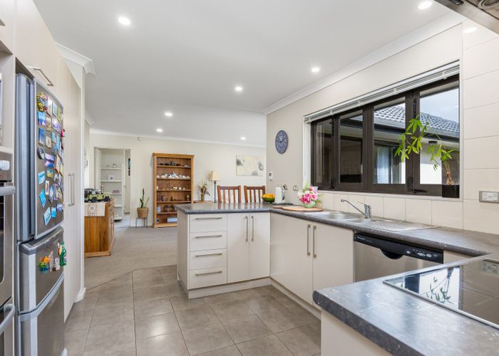  at 6 Lough Derg Place, Pinehill, Auckland