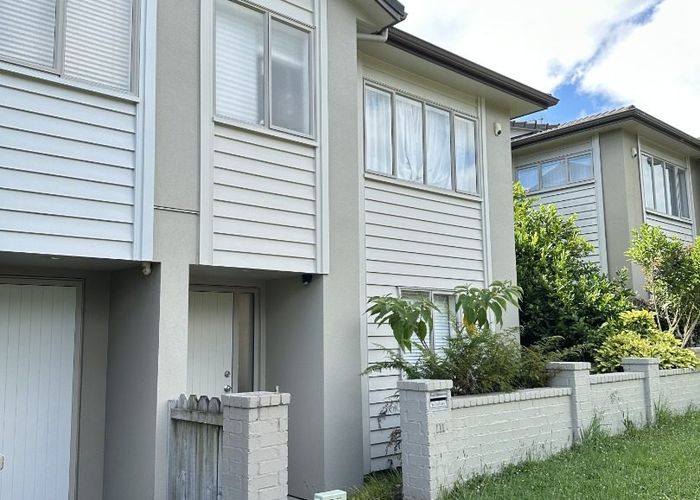  at 111 Baverstock Road, Dannemora, Manukau City, Auckland