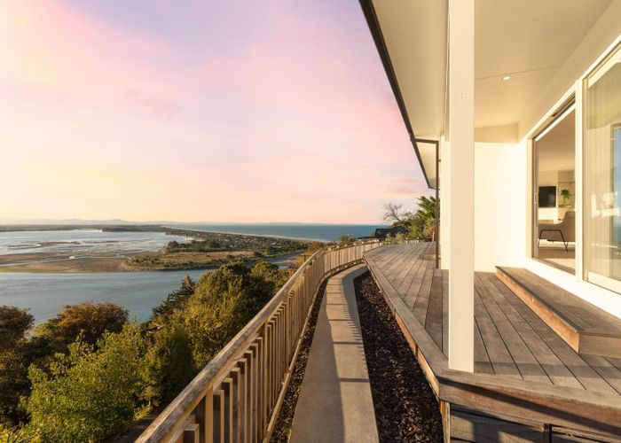  at 41 Kinsey Terrace, Sumner, Christchurch City, Canterbury