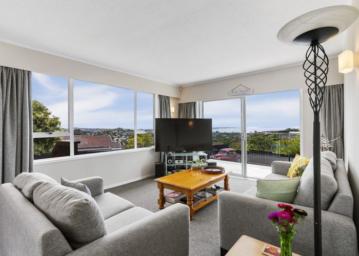  at 2/119 Glamorgan Drive, Torbay, Auckland
