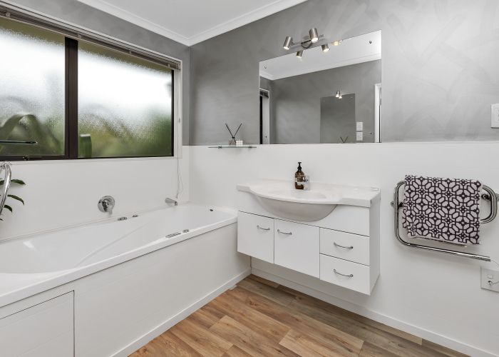  at 15 Bonselaar Drive, Kamo, Whangarei