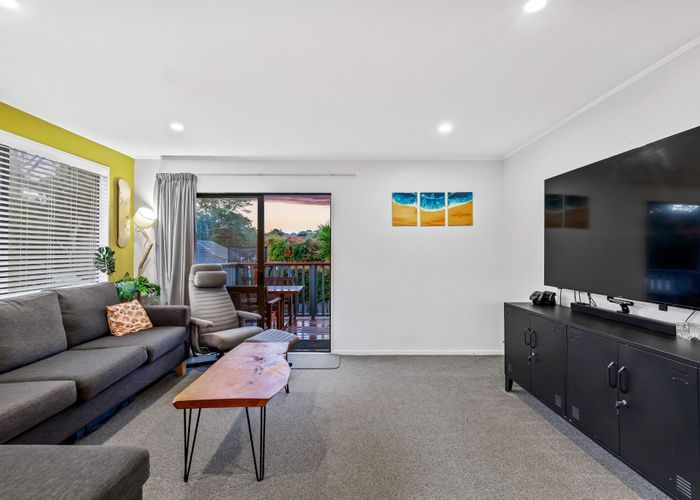  at 2/239 Waitemata Drive, Ranui, Waitakere City, Auckland