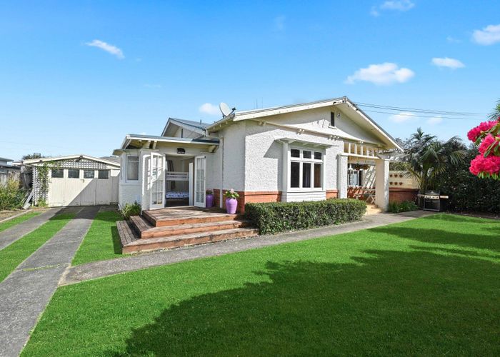  at 12 Gillies Avenue, Claudelands, Hamilton