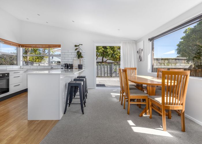  at 102 Weggery Drive, Waikanae Beach, Waikanae