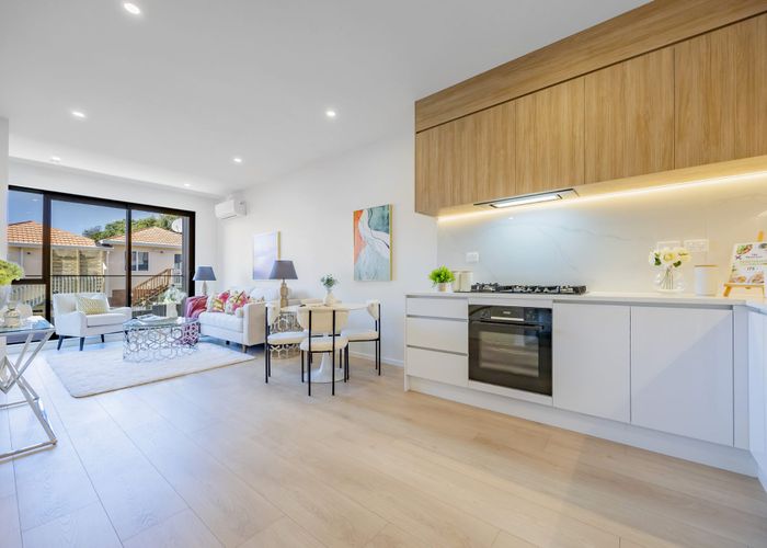  at 17C John Jenning Drive, Oteha, North Shore City, Auckland