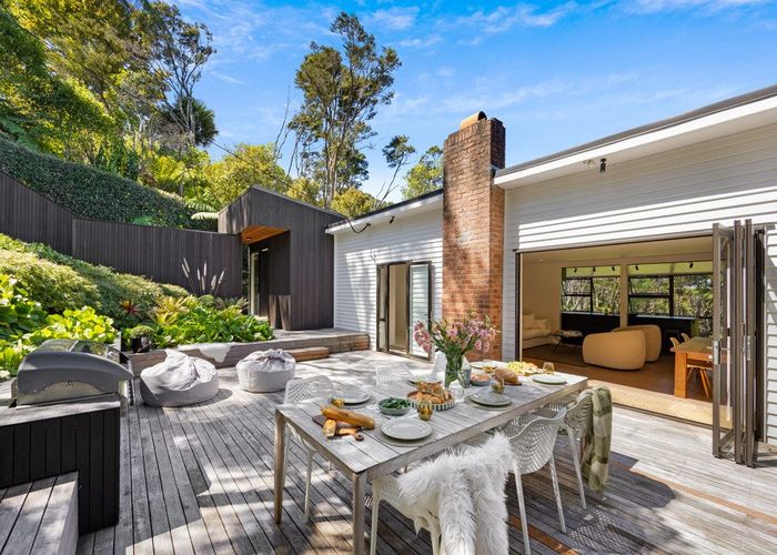  at 73 Takahe Road, Titirangi, Auckland