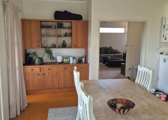  at 547 Glenfield Road, Glenfield, North Shore City, Auckland