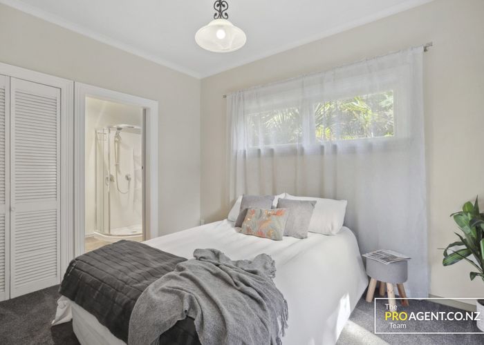  at 38 Western Road, Laingholm, Waitakere City, Auckland