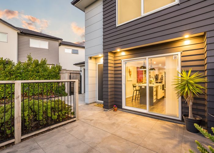 For sale 166a John Burke Drive, Aotea, Porirua, Wellington homes.co.nz