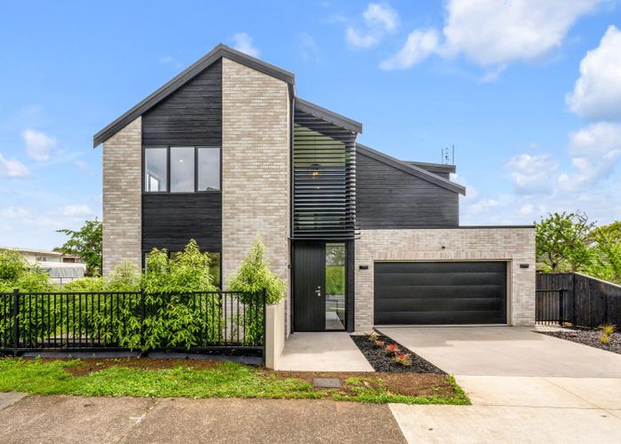  at 27 The Boulevard, Sunnyhills, Manukau City, Auckland