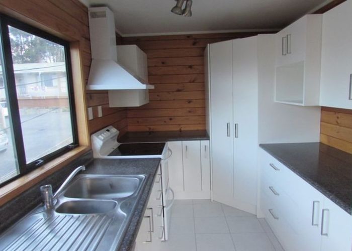 at 2/34 Alexander Avenue, Torbay, North Shore City, Auckland