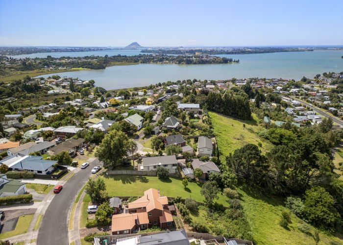  at 24 Philomel Crest, Welcome Bay, Tauranga, Bay Of Plenty