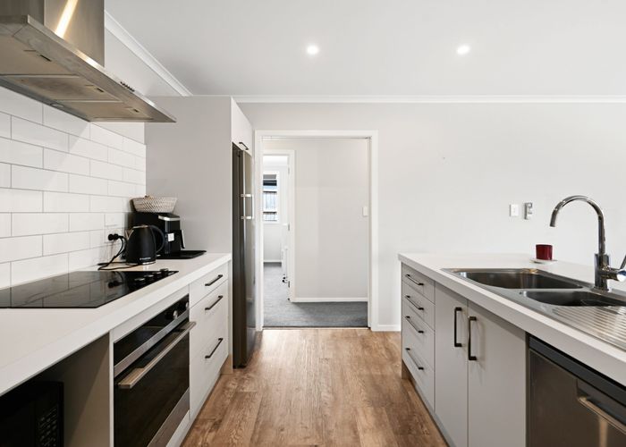  at 34 Ladeira Place, Fitzroy, Hamilton
