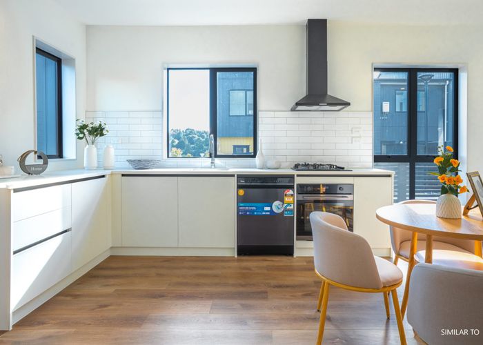  at 21 Matahae Drive, Flat Bush, Manukau City, Auckland