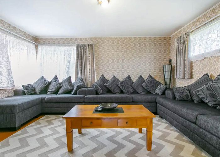  at 4 Staverton Crescent, Mangere, Manukau City, Auckland