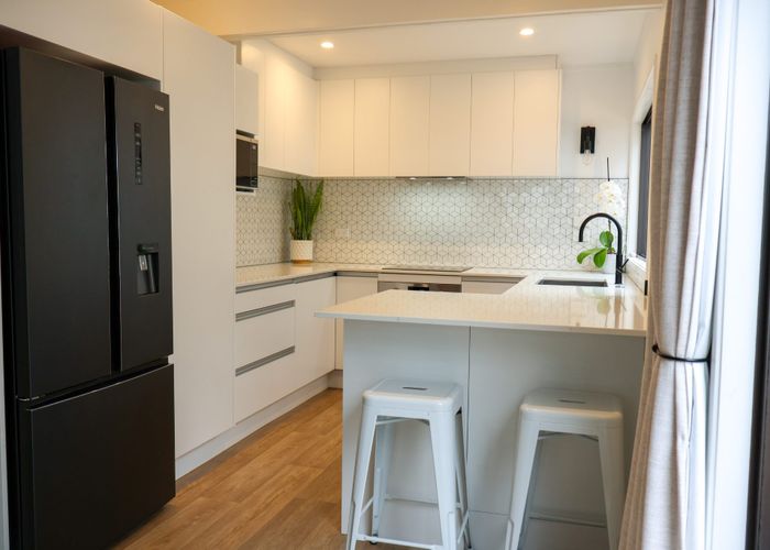  at 1/160 Glamorgan Drive, Torbay, Auckland