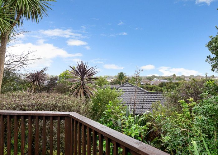  at 7 Trinidad Place, Flagstaff, Hamilton