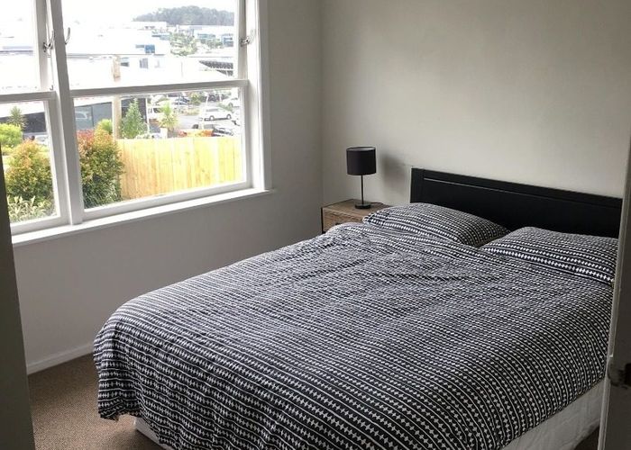  at 87a Rosedale Rd, Pinehill, North Shore City, Auckland