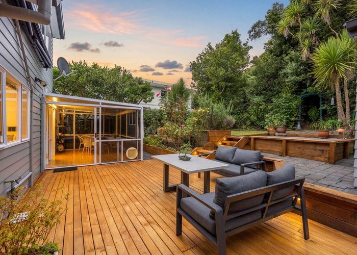  at 108 Stapleford Crescent, Browns Bay, North Shore City, Auckland