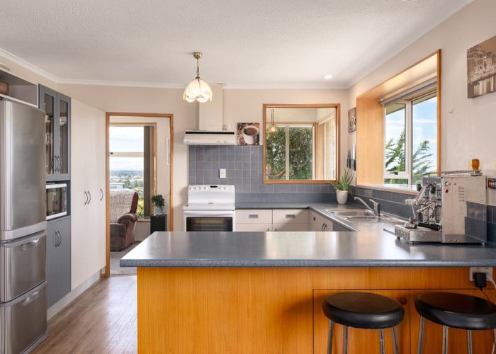  at 2/21 Huntsbury Avenue, Huntsbury, Christchurch