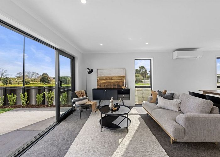  at 118 Manuroa Road, Takanini, Auckland
