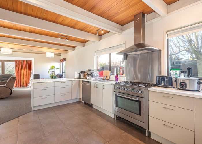  at 27 Wadeley Road, Ilam, Christchurch City, Canterbury