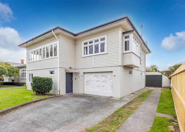  at 8 Bell Street, Hamilton East, Hamilton, Waikato