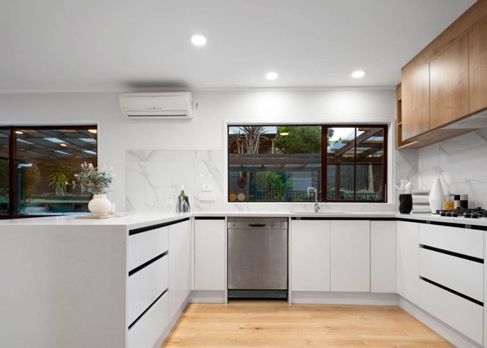  at 31 John Downs Drive, Browns Bay, North Shore City, Auckland
