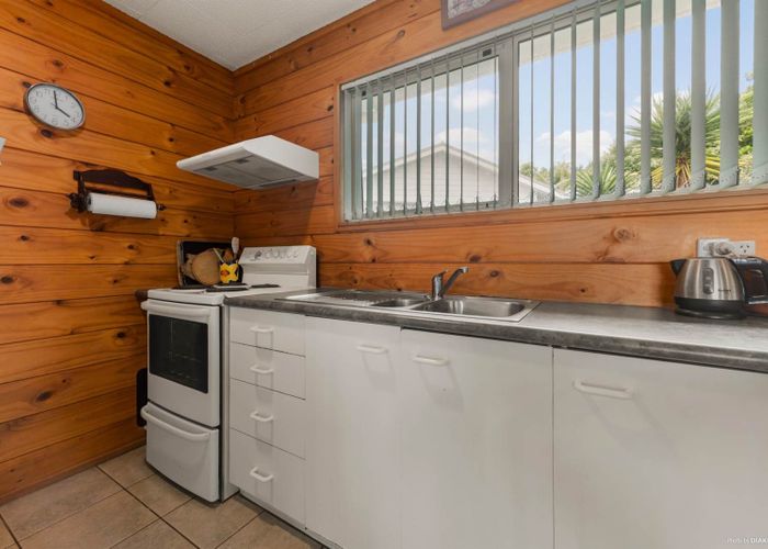  at 2A Mossop Rise, Glenfield, North Shore City, Auckland