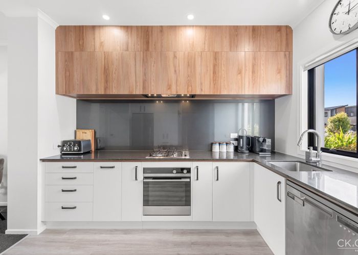  at 8 Josland Lane, Wallaceville, Upper Hutt, Wellington