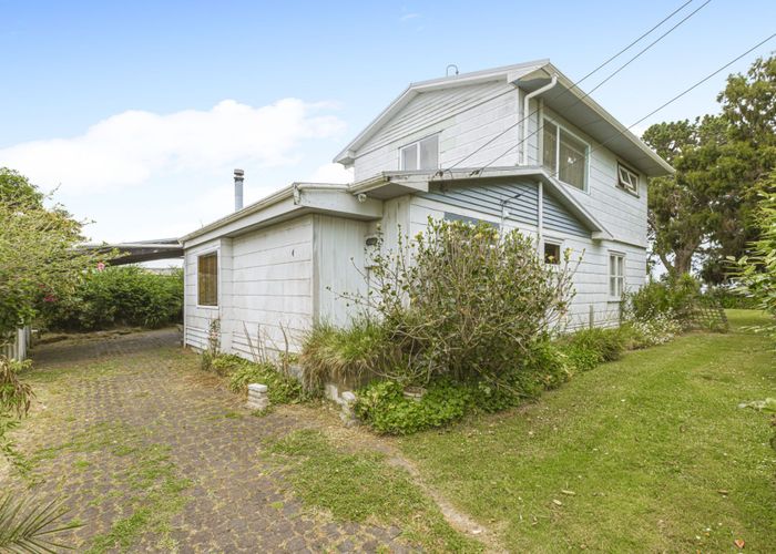  at 32 Pohutukawa Road, Beachlands, Auckland