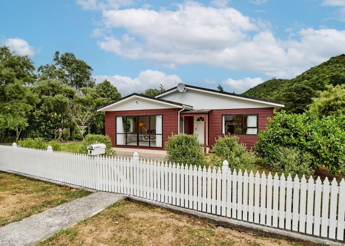  at 8 Plateau Road, Te Marua, Upper Hutt