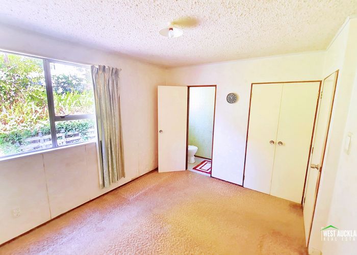  at 1/5 Karapiti Place, Glen Eden, Auckland