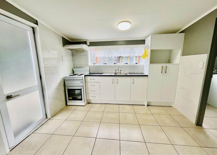  at 90b Reeves Road, Pakuranga Heights, Manukau City, Auckland
