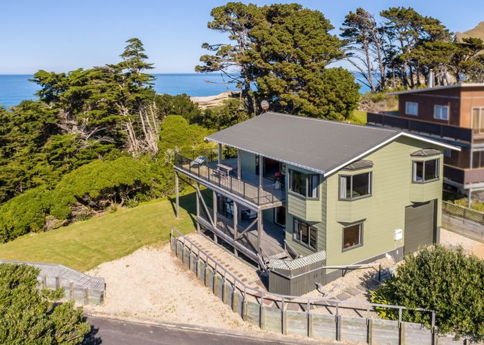  at 48 Balfour Crescent, Castlepoint, Tīnui