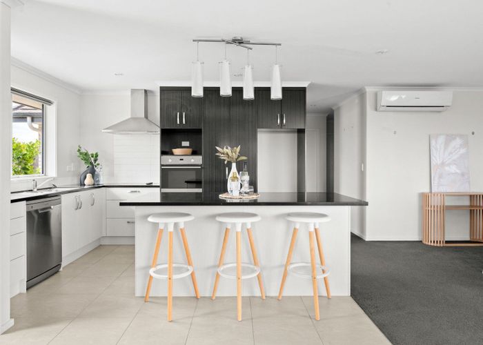  at 2 Jack Rise, Grandview Heights, Hamilton