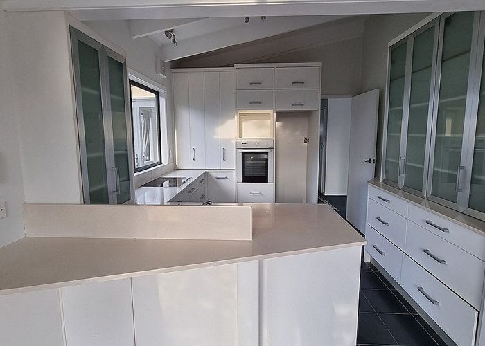  at 37 Woodstock Road, Forrest Hill, North Shore City, Auckland