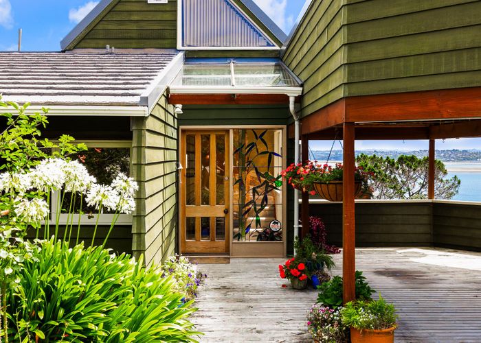  at 32 Brigantine Drive, Beach Haven, Auckland
