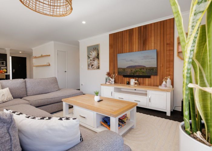  at 8 Scarr Lane, Pyes Pa, Tauranga