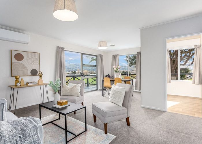  at 214b Waddington Drive, Naenae, Lower Hutt, Wellington