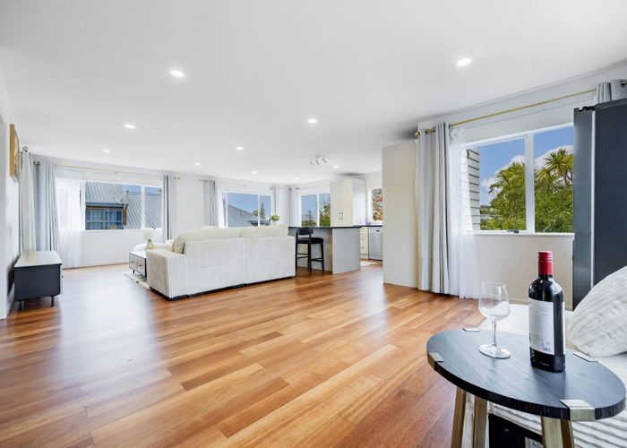  at 26A Kiteroa Terrace, Rothesay Bay, North Shore City, Auckland