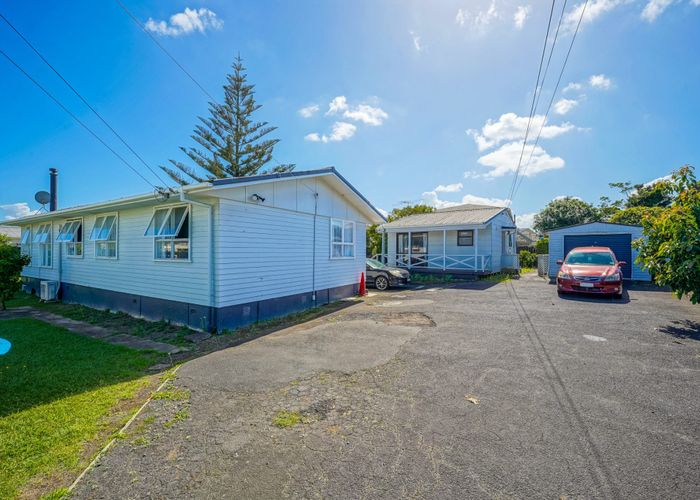  at 52 Robertson Road, Mangere East, Manukau City, Auckland