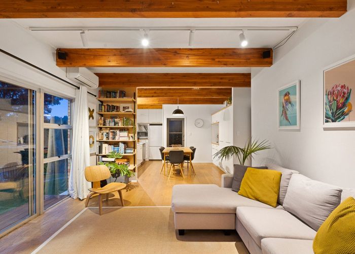  at 5 Kotinga Avenue, Glen Eden, Auckland