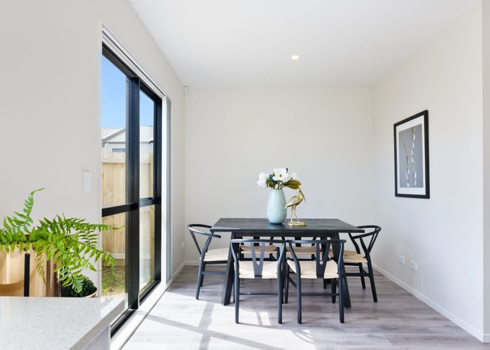  at 3/60 Kelman Road, Kelston, Auckland