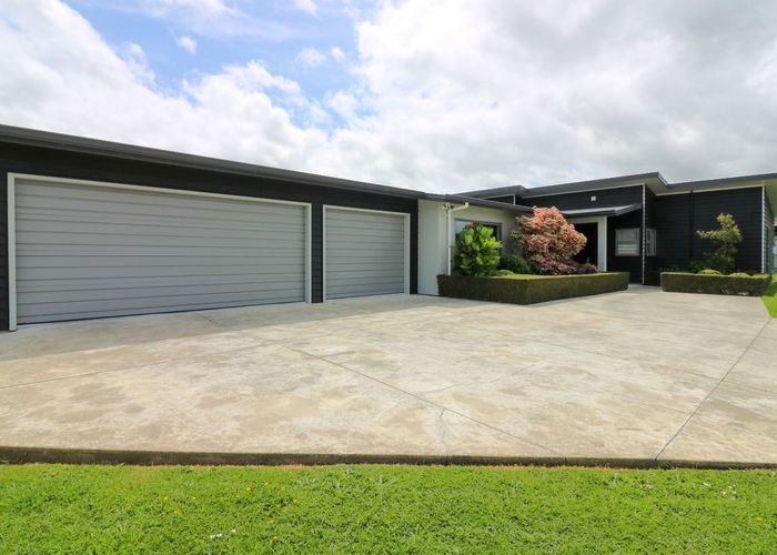  at 1 Medallion Court, Kelvin Grove, Palmerston North, Manawatu / Whanganui