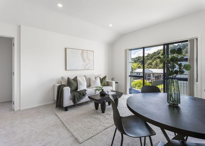  at 10/5 Carolina Place, Albany, North Shore City, Auckland