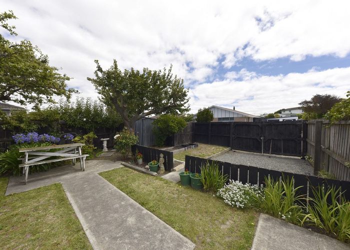  at 2/3 Wanstead Place, Woolston, Christchurch