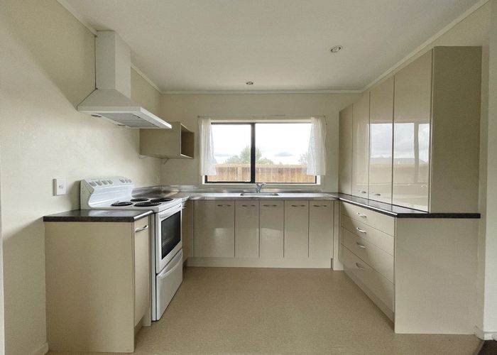  at 4B Reid Road, New Lynn, Waitakere City, Auckland