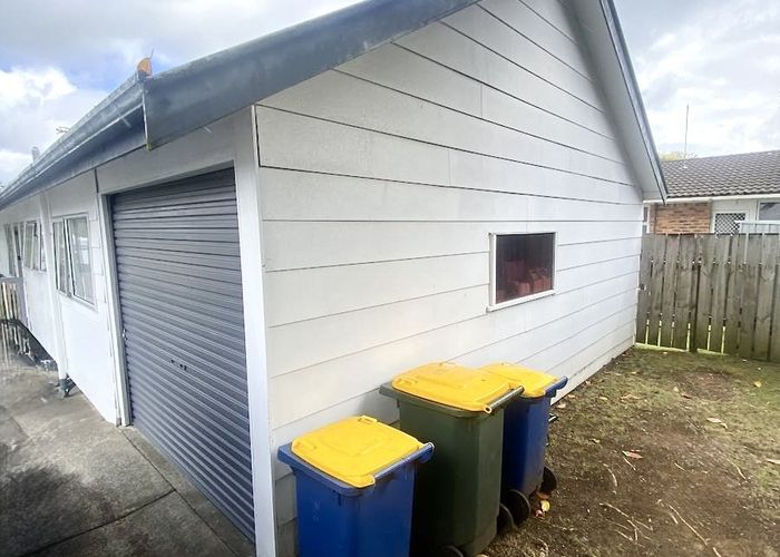  at 1/137  Titirangi Road, New Lynn, Waitakere City, Auckland